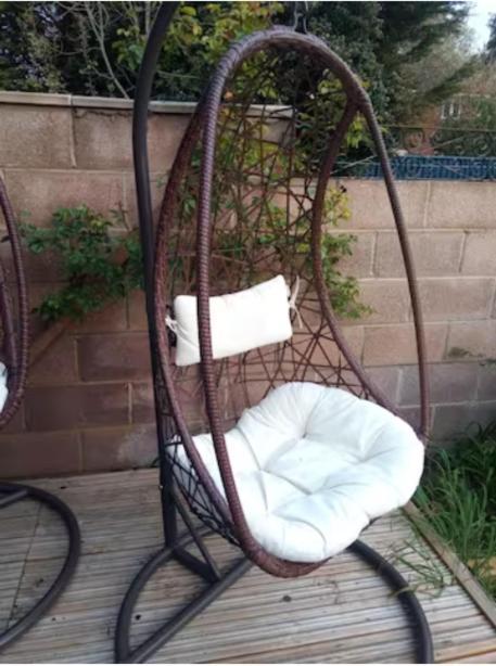 Modern 1-Bed Apartment, Plus Parking, Near Oxford And The Jr מראה חיצוני תמונה